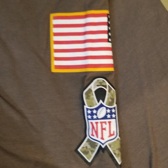 Nike Lamar Jackson Baltimore Ravens Salute to Service Name & Number T-Shirt, XL - Picture 8 of 9